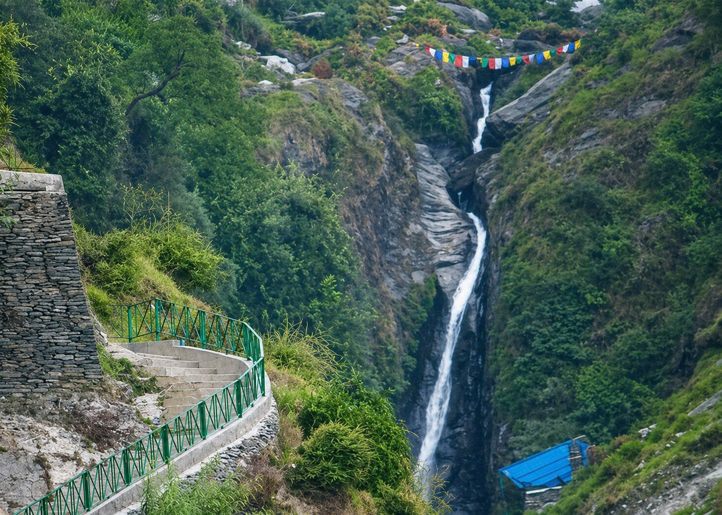 Bhagsu Waterfall